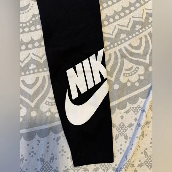 Nike leggings with ankle logo - Picture 2 of 3